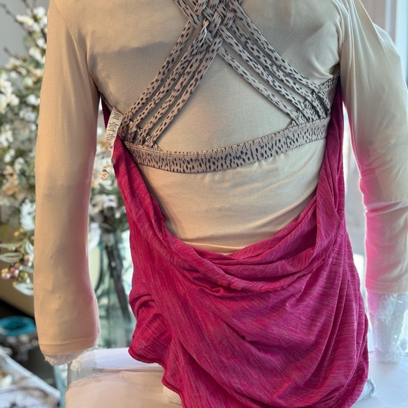 Lululemon Tank top with built in bra. - Picture 4 of 5